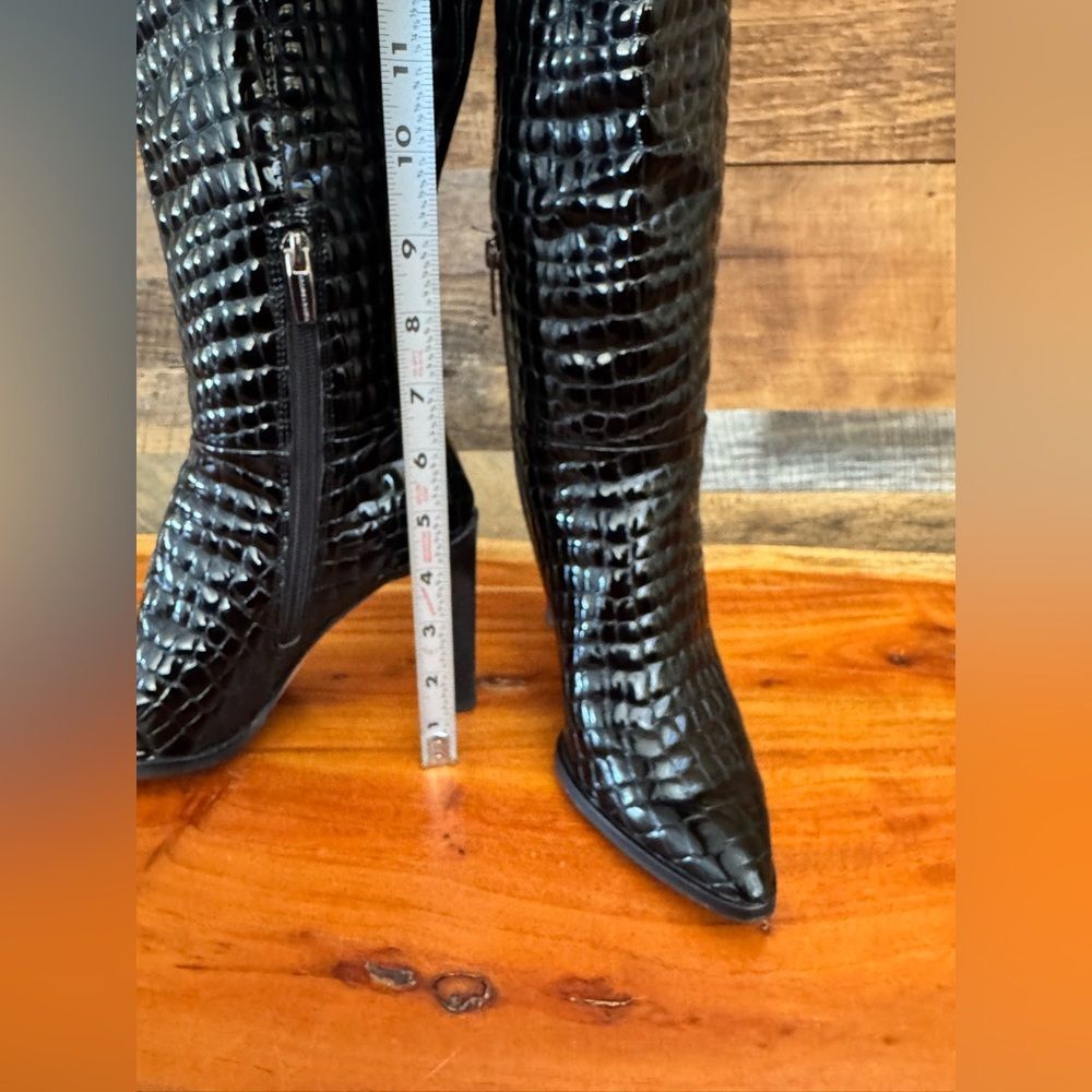 Vince Camuto Pelsna Island Black Croc Embossed Pointed Toe Stiletto Boots Sz 7.5 - Picture 7 of 9